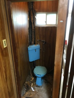 トイレ　改装前　水漏れ