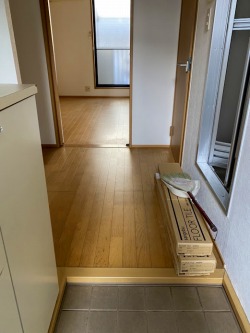 フロアタイル 経年劣化 ブラウン木目調 施工前 フロアタイル 経年劣化 ブラウン木目調 施工前