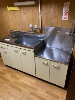 古いキッチン 施工前 古いキッチン 施工前