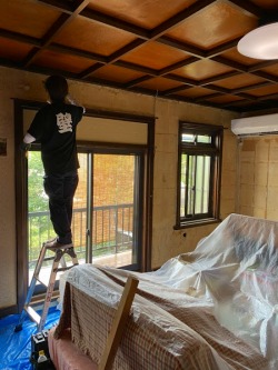 子供部屋 土壁 丁寧に土壁を平らにする 子供部屋 土壁 丁寧に土壁を平らにする
