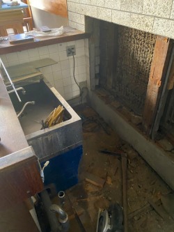 京 町屋 解体作業中 キッチン 京 町屋 解体作業中 キッチン