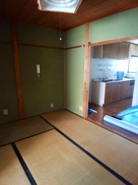 6畳和室 フロアに張替え 土壁からクロス 6畳和室 フロアに張替え 土壁からクロス