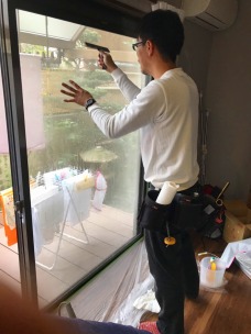防犯フィルム 貼り付け 防犯フィルム 貼り付け