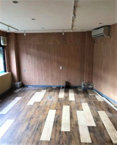 作業 ベニヤ板貼り付け 作業 ベニヤ板貼り付け