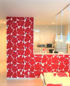 輸入壁紙 marimekko AFTER お気に入りの柄のクロスに囲まれてのお食事は最高にステキですね 輸入壁紙 marimekko AFTER お気に入りの柄のクロスに囲まれてのお食事は最高にステキですね