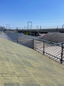 屋根の洗浄作業 作業前 屋根の洗浄作業 作業前