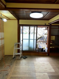 京 町屋 2階 高瀬川側 クロス貼り 京 町屋 2階 高瀬川側 クロス貼り