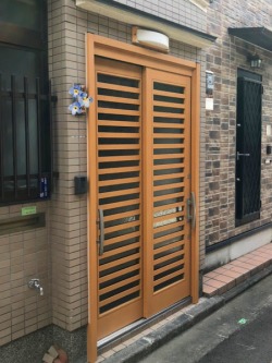 玄関サッシ 完成 玄関サッシ 完成