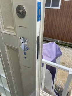 壊れていたカギを取り外しました 壊れていたカギを取り外しました
