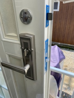 新しい鍵の取り付け 新しい鍵の取り付け
