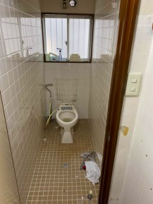 作業をするのにタンクを取り外す 作業をするのにタンクを取り外す