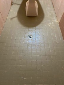 トイレ床 施工中 トイレ床 施工中