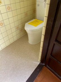 トイレの床も綺麗になって 便器も新品にトイレの床も綺麗になって 便器も新品に ヒートショックも安心 トイレの床も綺麗になって 便器も新品に ヒートショックも安心
