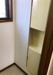 トイレのクロス張替え 壁 棚 変色 汚れ シミ トイレのクロス張替え 壁 棚 変色 汚れ シミ
